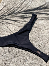 Load image into Gallery viewer, Ruby Bottom - Noir